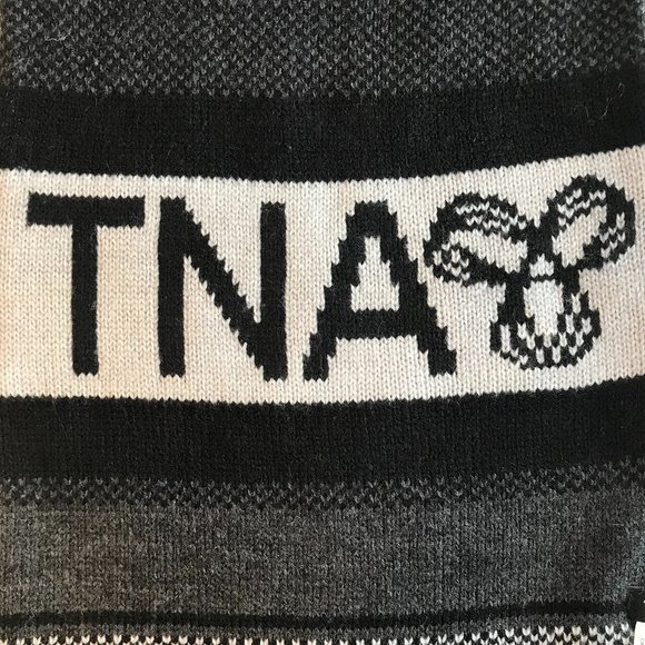 TNA GREY BLACK LOGO FRINGE High Bulk Long Scarf - Picture 3 of 7
